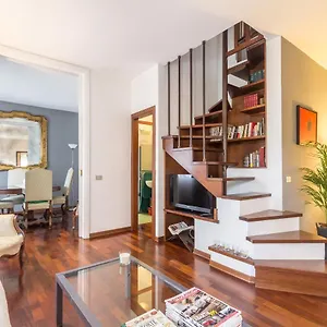  Apartment Dadahome Elegante Vicino Al Centro Italien