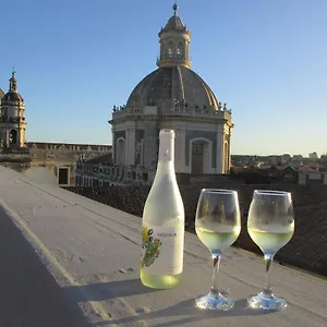 https://la-terrazza-di-santagata.catania-hotels.net