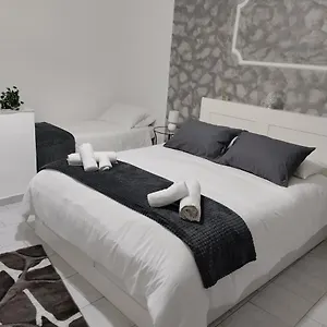 House Luroke , Catania Italia
